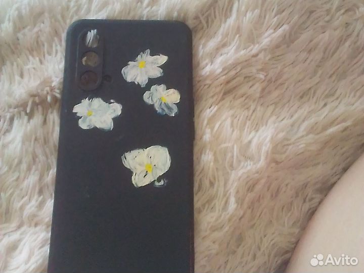 Чехол на телефон