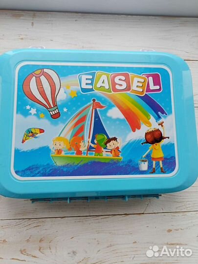 Чемоданчик Easel