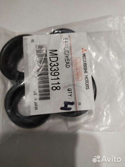 Маслосъёмные колпачки Митсубиси оригинал