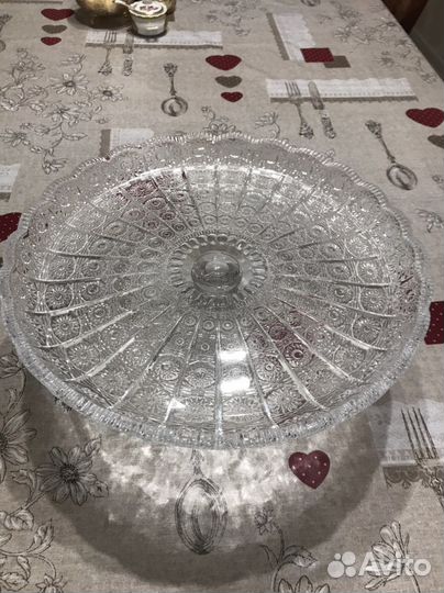 Тортница сделано под хрусталь