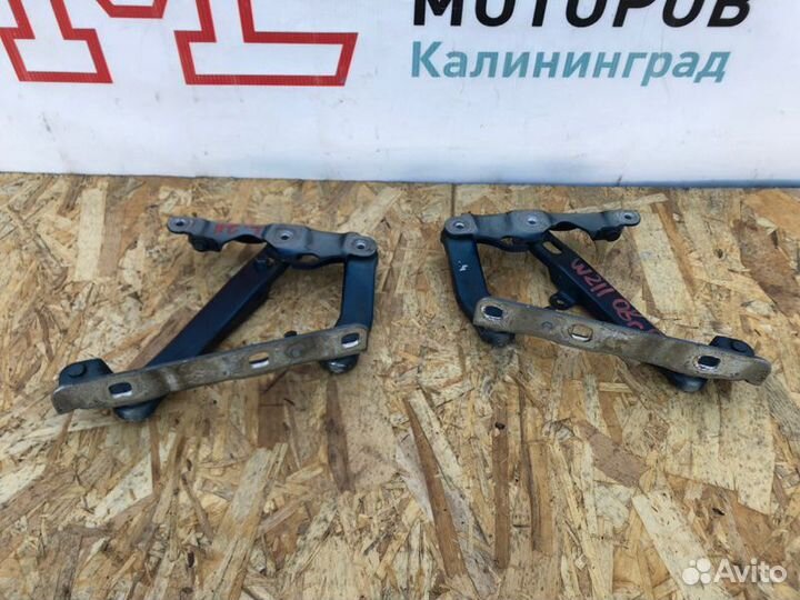 Петля капота Mercedes E-Class W211 3.2 CDI 642.920