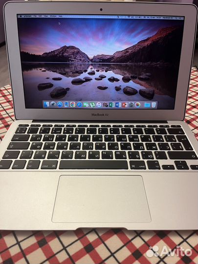 Apple MacBook Air 11 A1370