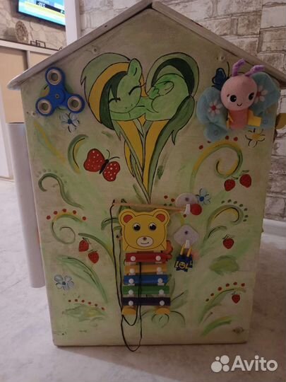 Бизиборд домик