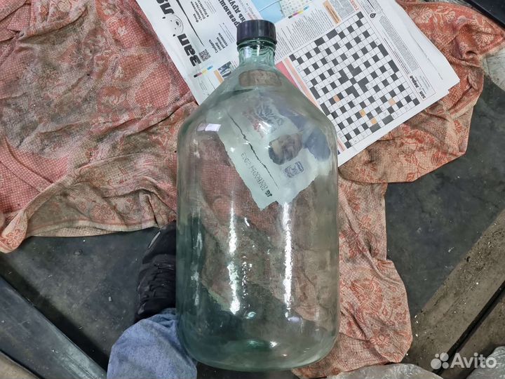 Бутыли стеклянные, объем около 50 - ти литров
