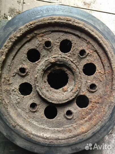 Каток опорный