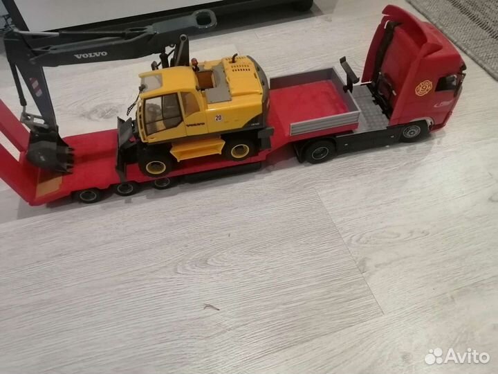 Игрушки Фура Вольво, экскаватор Вольво, фронтальны