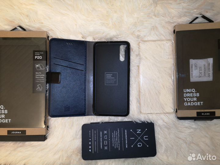 Чехол uniq для Huawei P20 новый