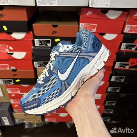 Nike Air Zoom Vomero 5 