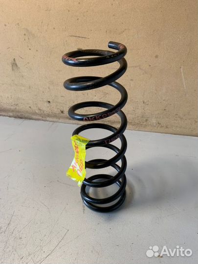 Пружина передняя Honda Accord 7