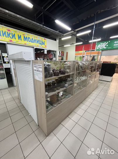 Торговые витрины и стеллажи бу