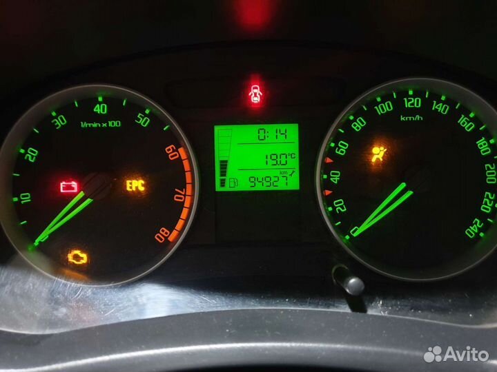 Панель приборов Шкода Фабия 2