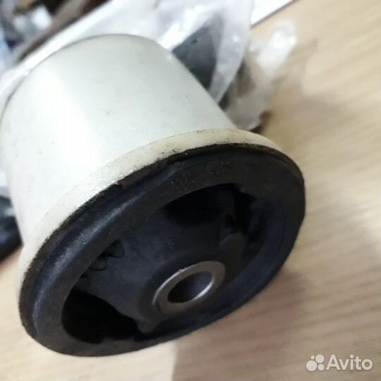 Сайлентблок задней балки Лада Ларгус Рено Логан