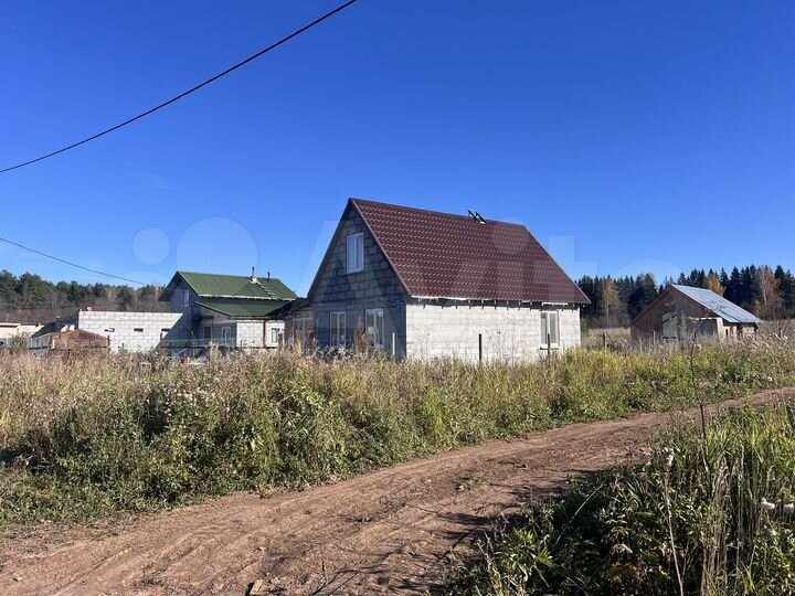 Дом 54 м² на участке 9,7 сот.