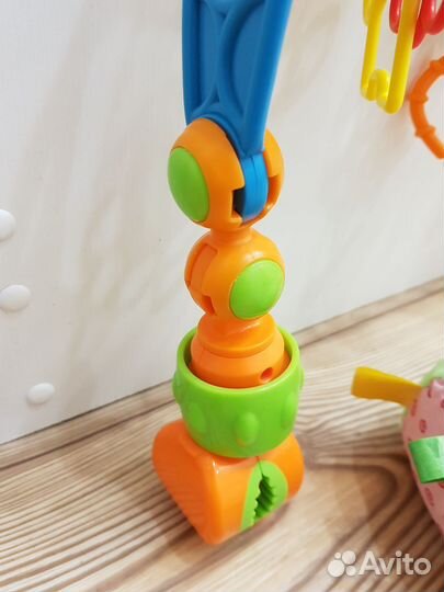 Развивающая игровая дуга и погремушки
