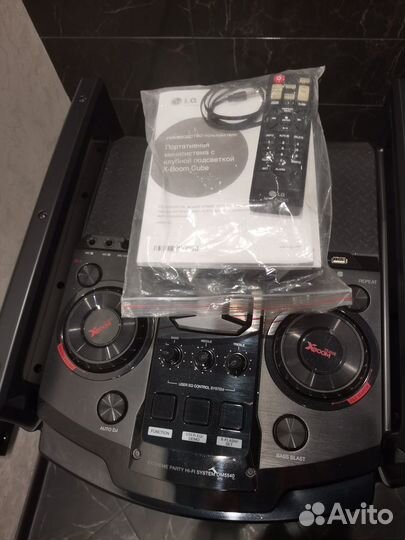 Музыкальная система LG OM 5540 330 ватт