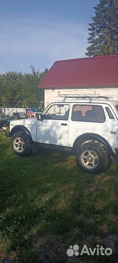 LADA 4x4 (Нива) 1.7 МТ, 2001, 130 000 км