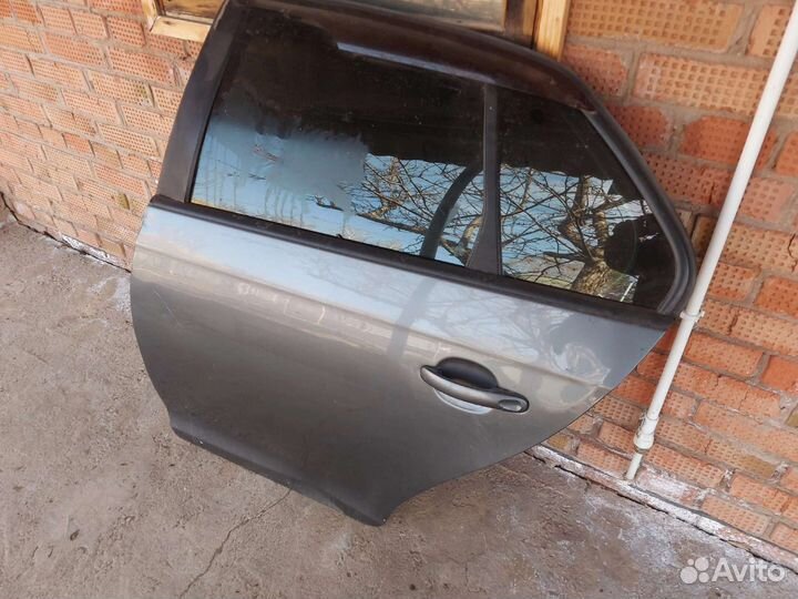Дверь задняя левая Фольксваген Джетта 5