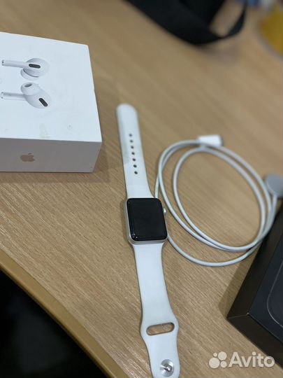 Часы apple watch 3 38 mm бу