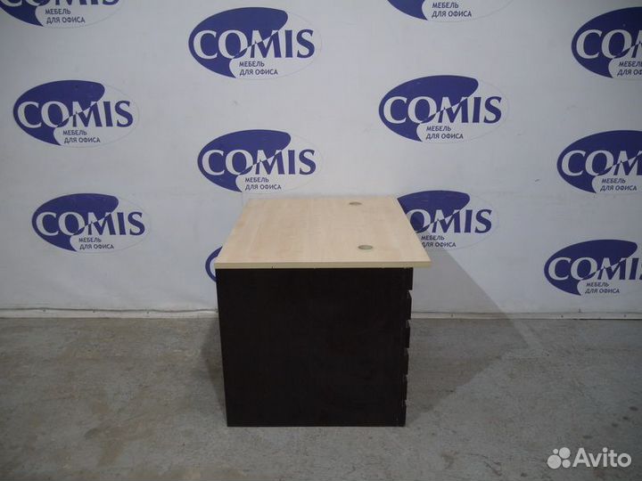 Письменный стол офисный