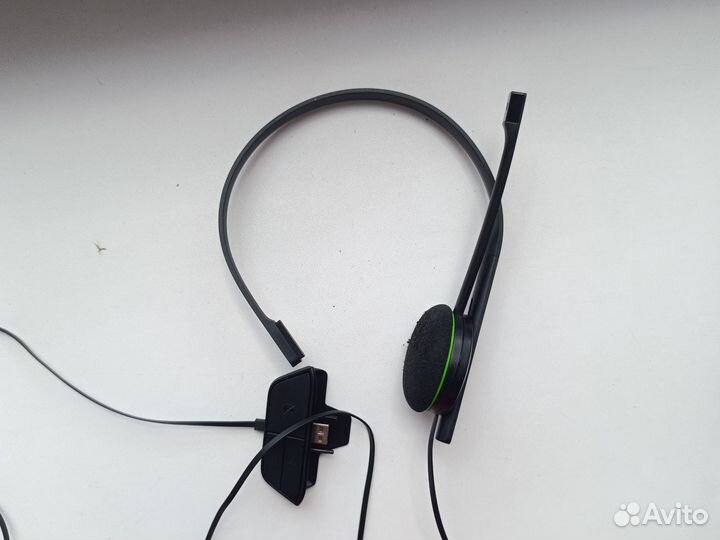 Microsoft Гарнитура Chat Headset для Xbox One