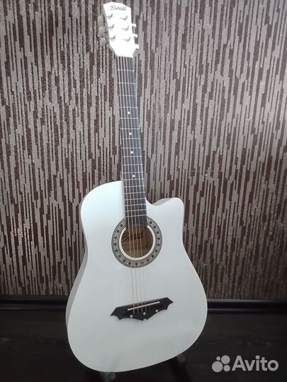 Гитара (новая)