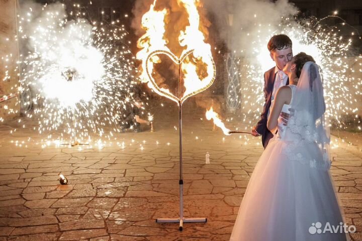 Огненное и световое шоу. Салют. фейерверк