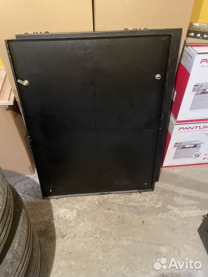 Серверный шкаф 42u depo, с каждой сторонв по 24u