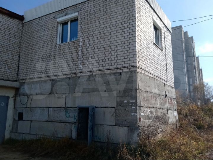 Гараж, > 30 м²