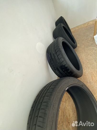 Triangle Sports TH201 235/40 R19
