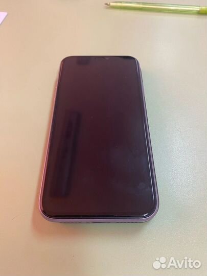 Продам iPhone 11