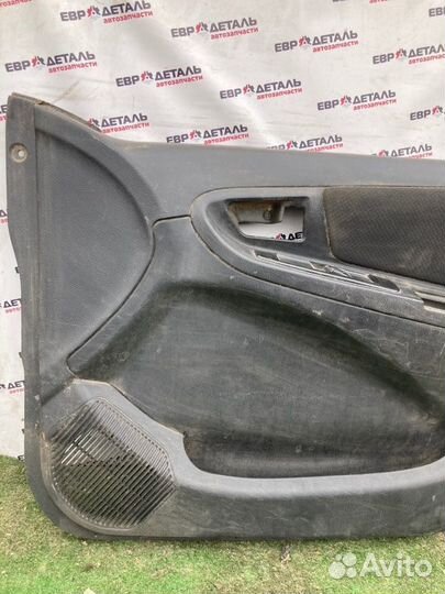 Обшивка боковой двери передняя правая Geely Mk
