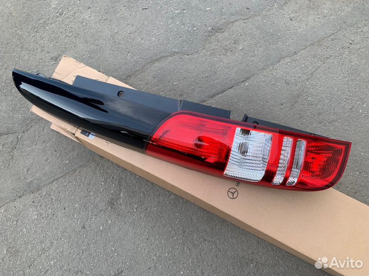 Фонарь задний левый Viano W639