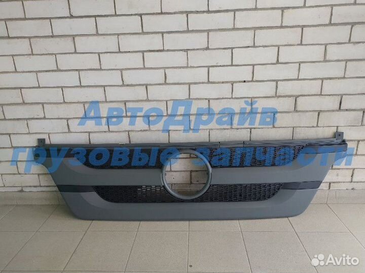 Решётка радиатора Мерседес Аксор