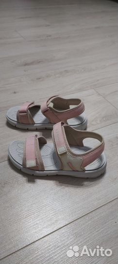 Сандалии для девочки