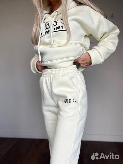 Спортивный костюм 48 размер новый