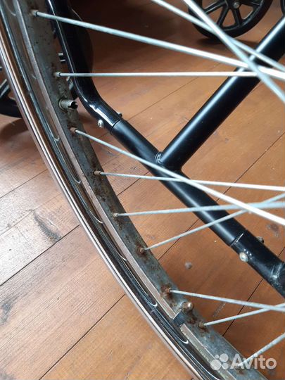 Кресло-коляска с ёмкостью для туалета