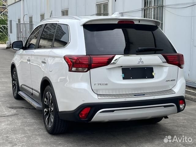 Mitsubishi Outlander 2.4 CVT, 2021, 35 000 км