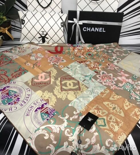 Платки шёлковые новые