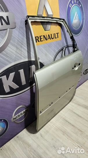 Дверь задняя боковая Renault scenic 2 Лев