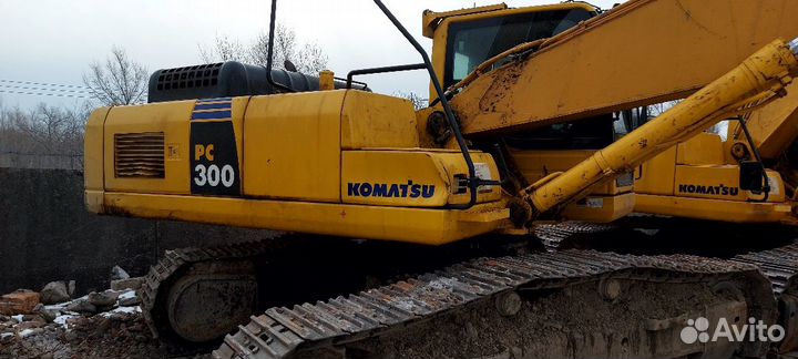 Гусеничный экскаватор Komatsu PC300-8M0, 2021
