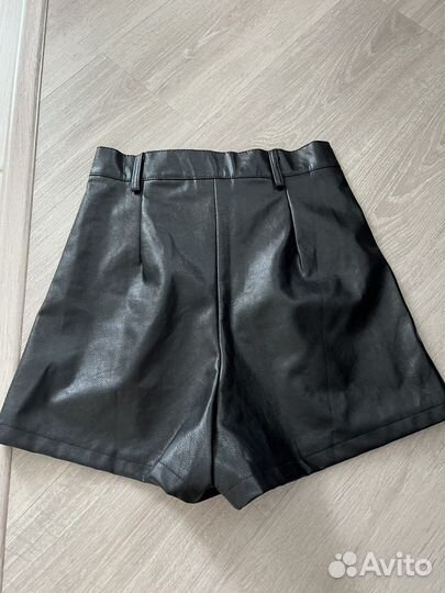 Шорты женские, размер М, новые
