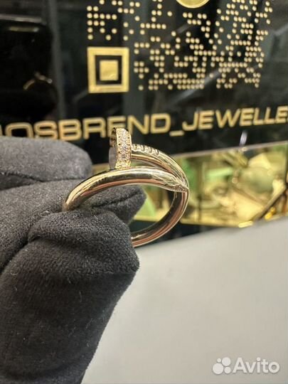 Золотое кольцо гвоздь cartier