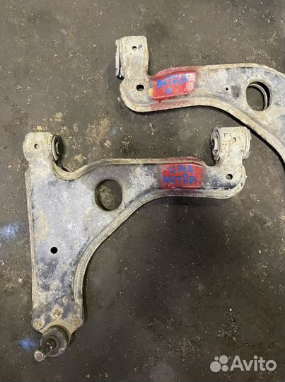 Opel astra H GTC рычаг передний