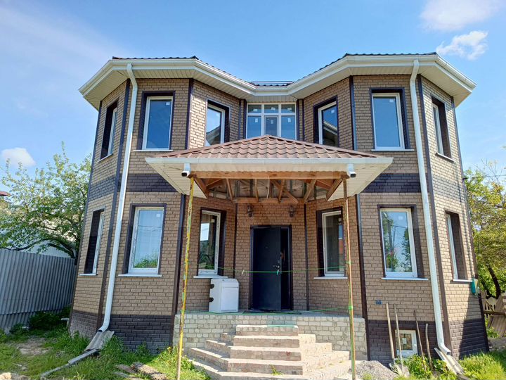 Дом 250 м² на участке 11 сот.