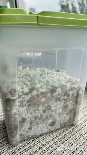 Кинетический песок с камнями