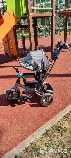 Детский велосипед с родительской ручкой б/у