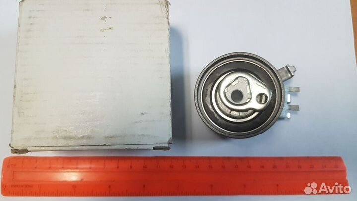 Ролик натяжной Volvo S40 S60 S80 XC90 XC70