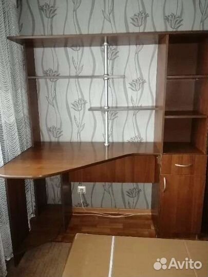 Компьютерный стол