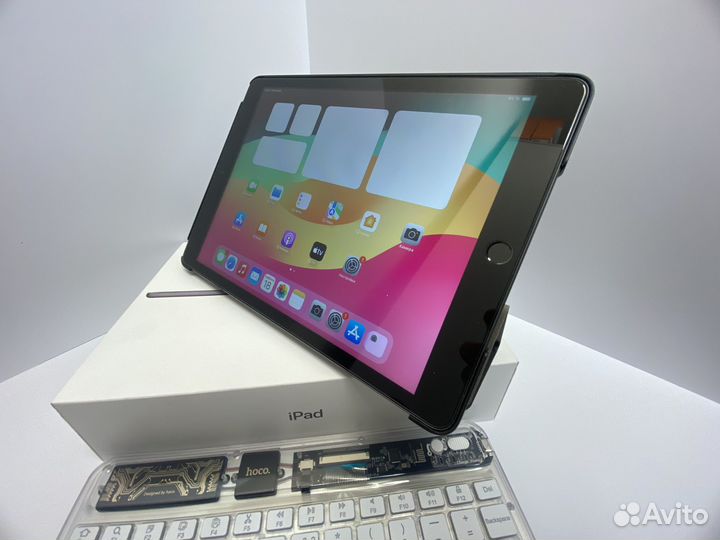 Планшеты iPad Apple. Состояние 5+. Полный комплект