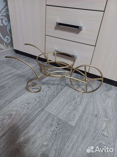 Подставка под цветы